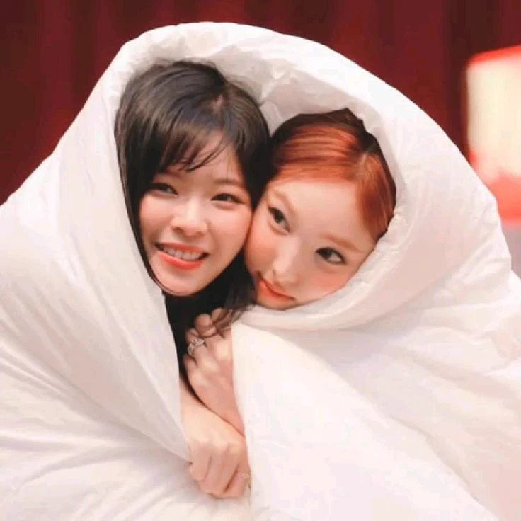 a slumber party with Nayeon and Jeon Geon and all the other members of Twice thumbnail