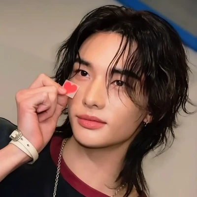 hyunjin thumbnail