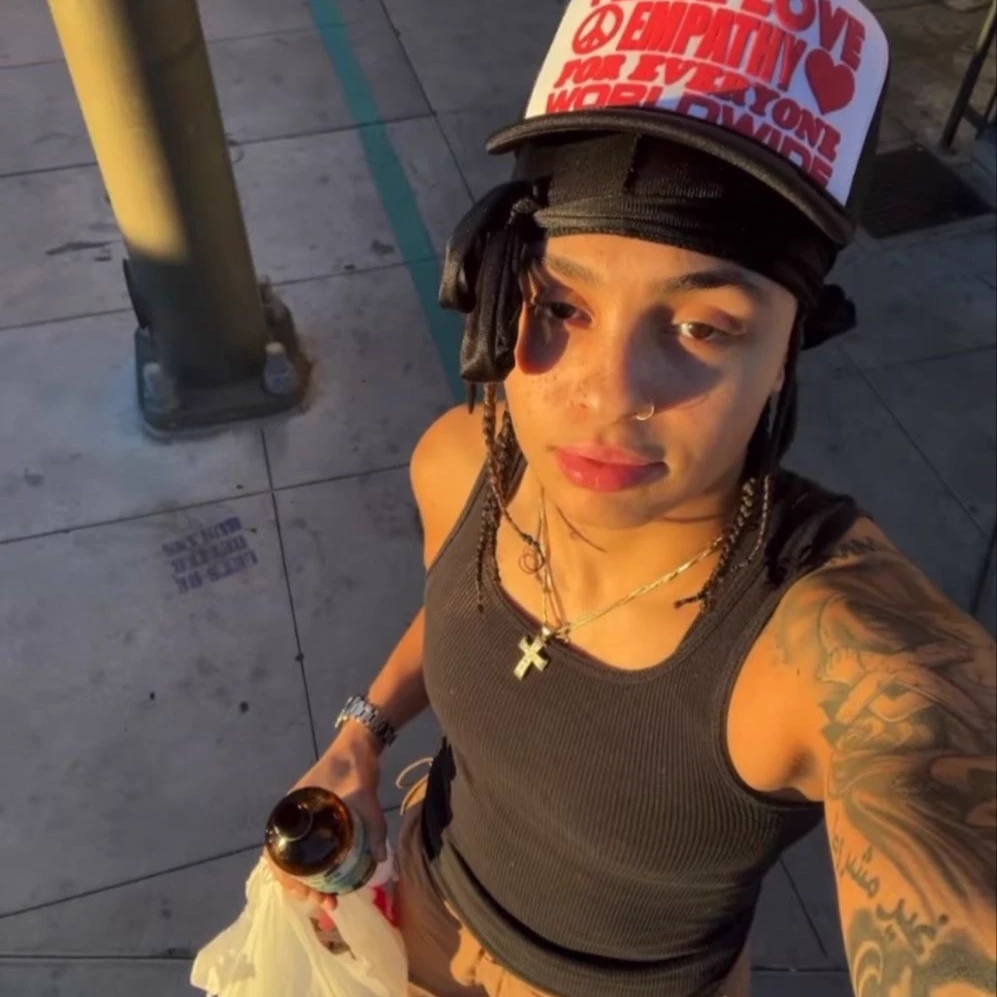 shanti (stud, wlw) thumbnail