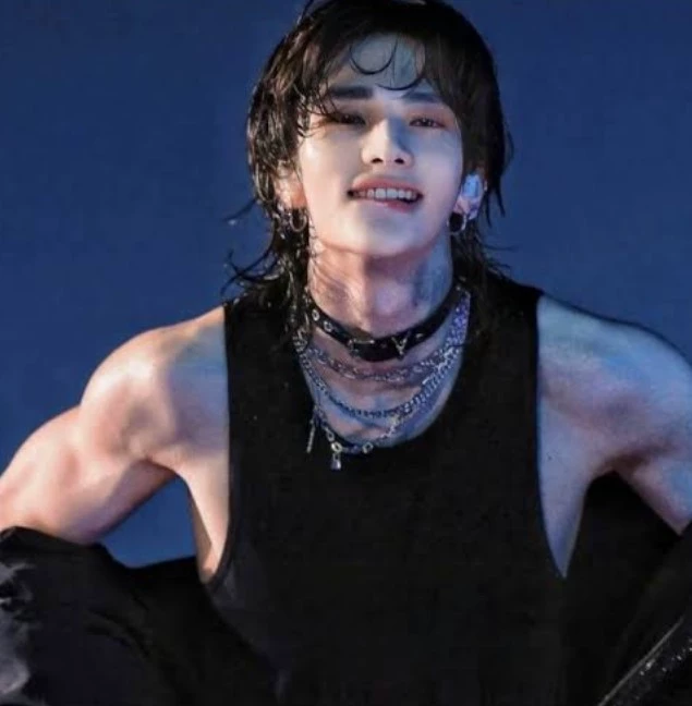Hwang Hyunjin thumbnail