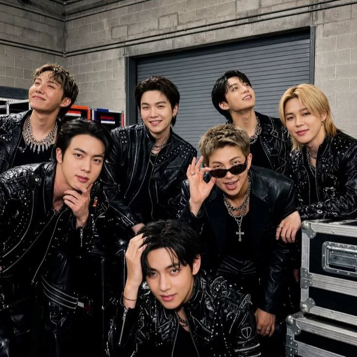 Bts and a Latin American dancer? thumbnail