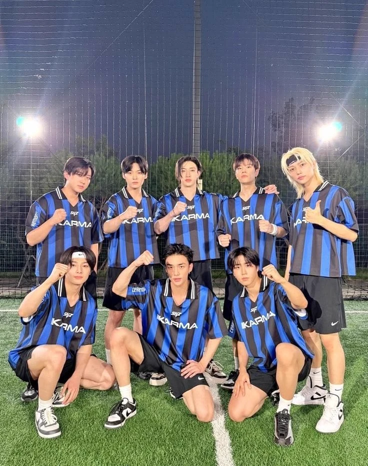 Stray Kids thumbnail