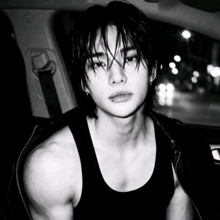 Hwang Hyunjin thumbnail