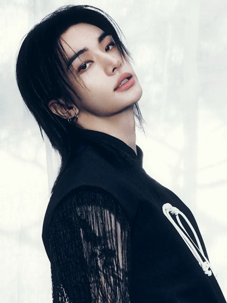 Hwang hyunjin thumbnail