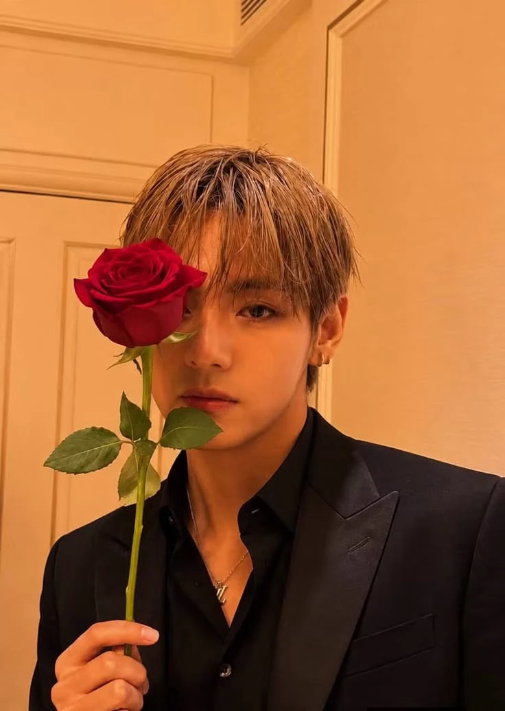 Kim Taehyung thumbnail