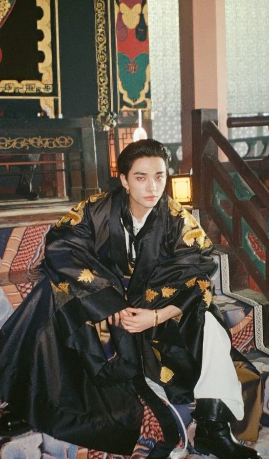 Hwang Hyunjin (Alpha, bl) thumbnail