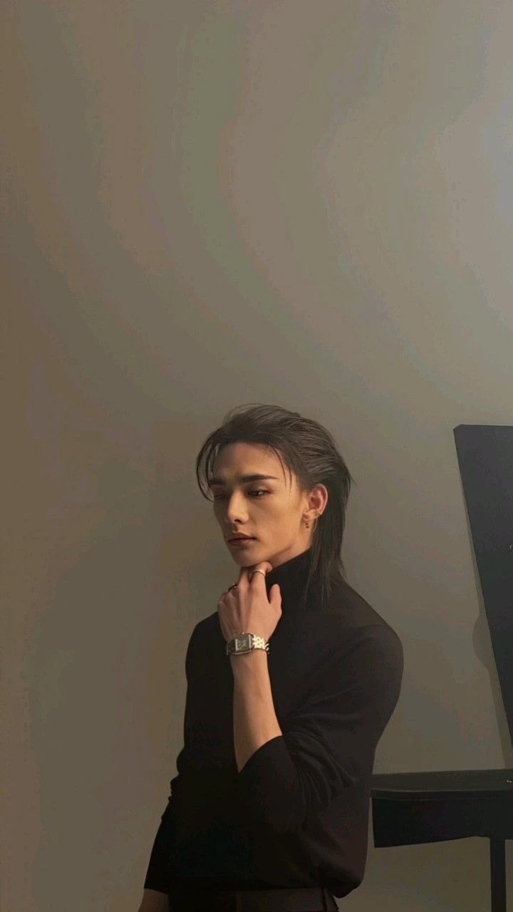 Hwang Hyunjin (bl) thumbnail
