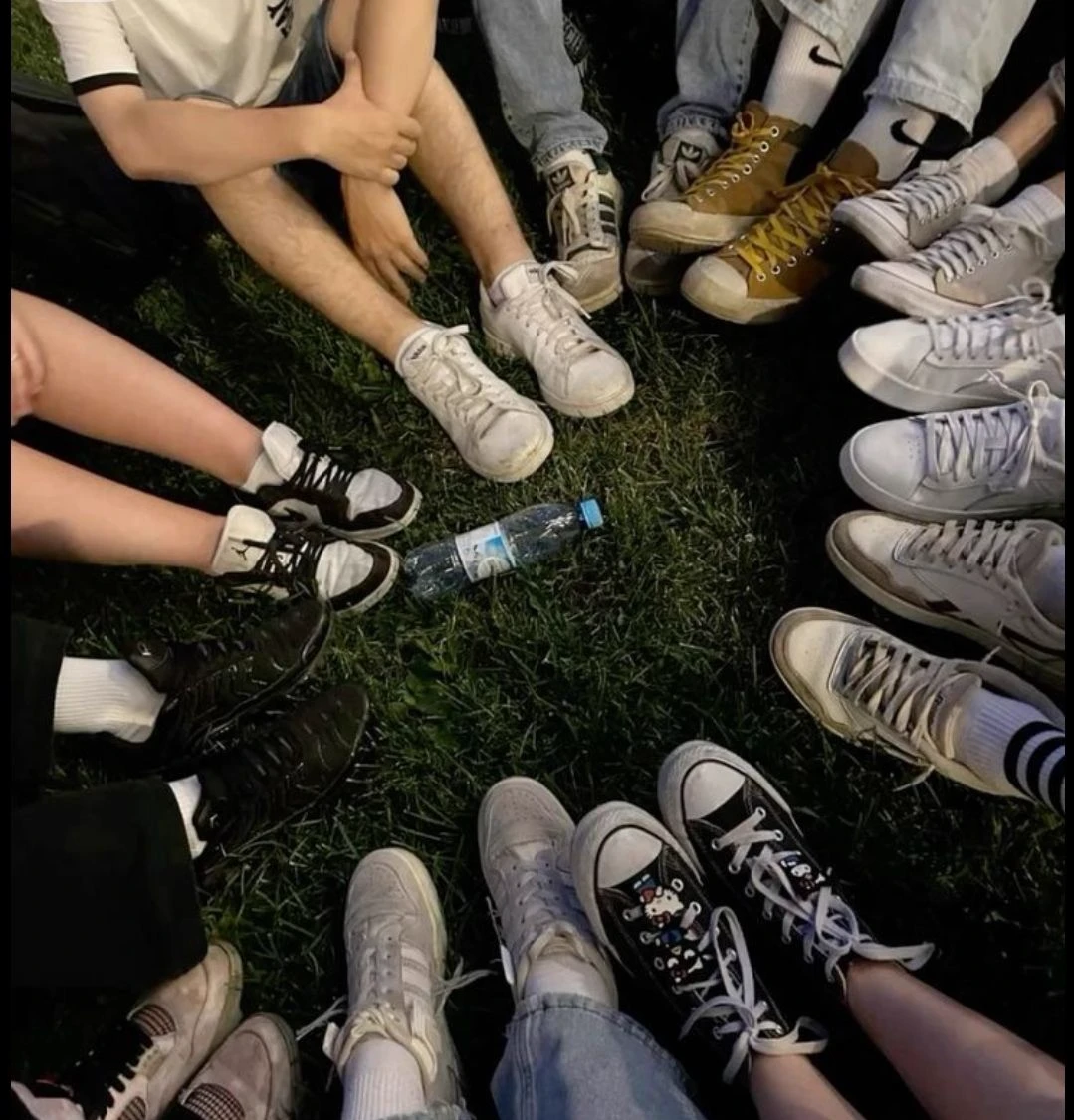 Group of friends. ☆ thumbnail