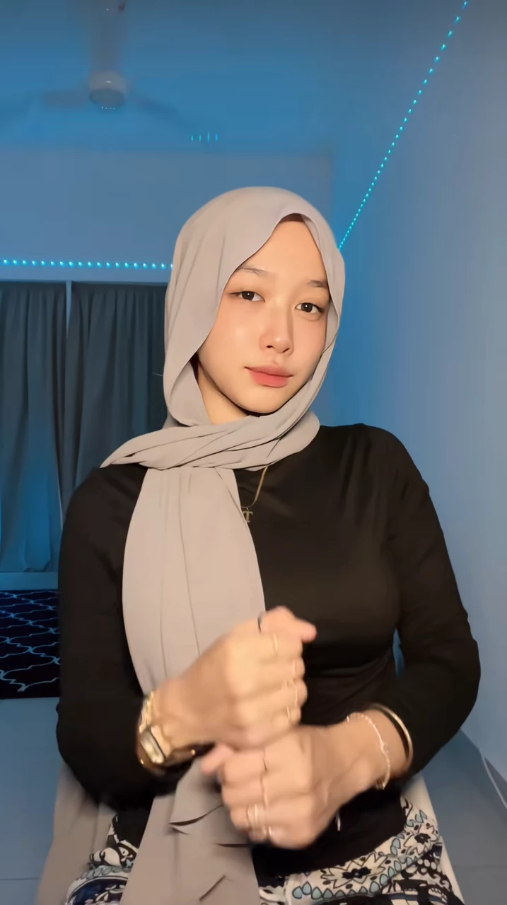 yeayyna thumbnail