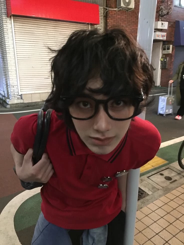 his cool girlfriend. thumbnail