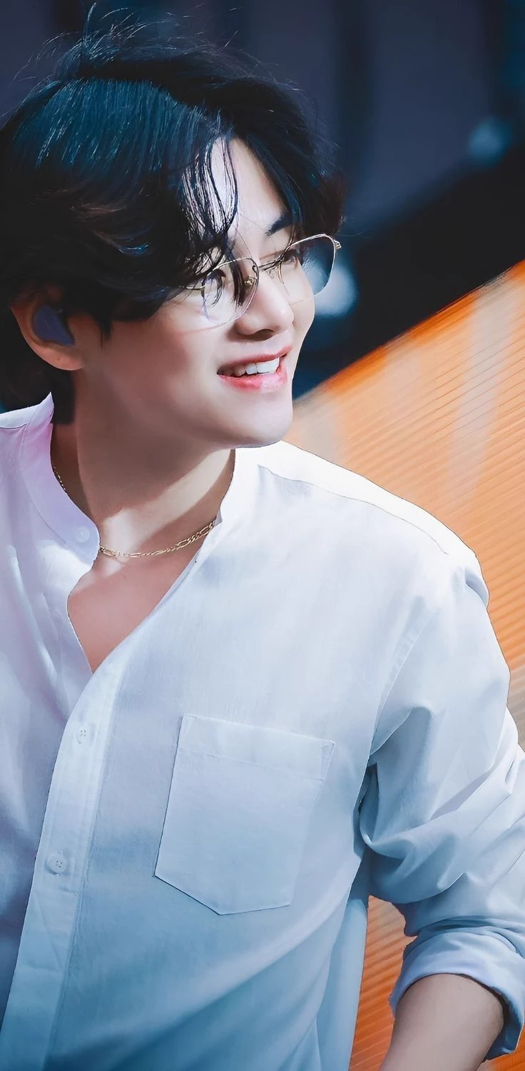 kim taehyung thumbnail