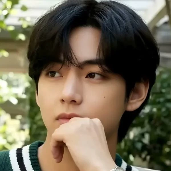 Kim Taehyung thumbnail