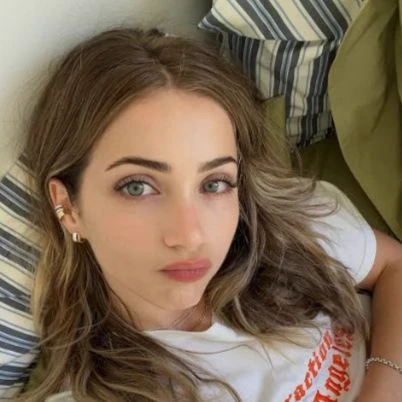 emily rudd thumbnail