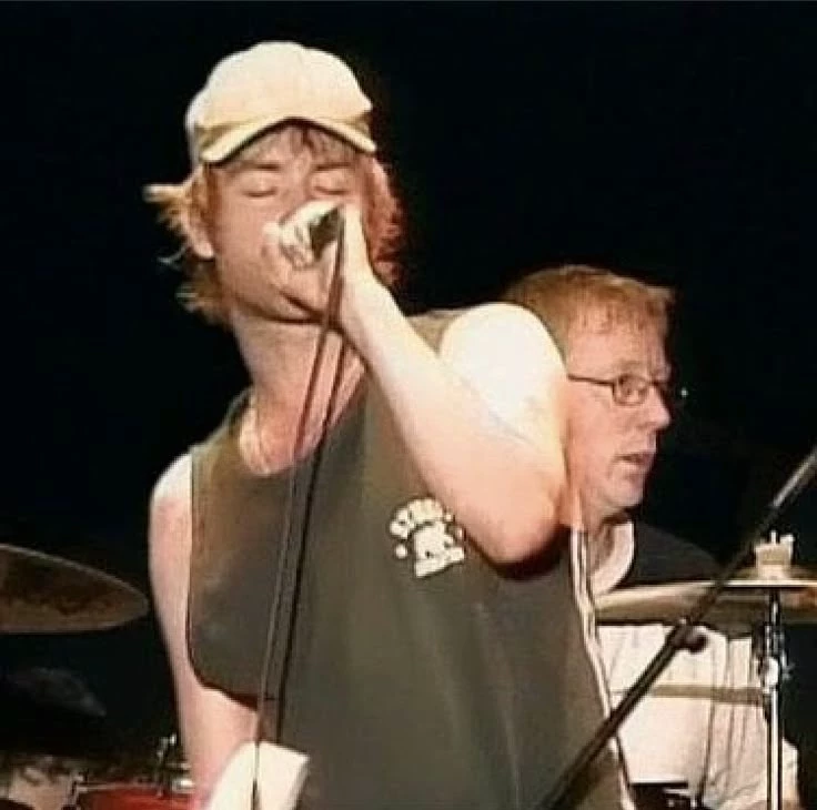 Damon Albarn - 1999 thumbnail