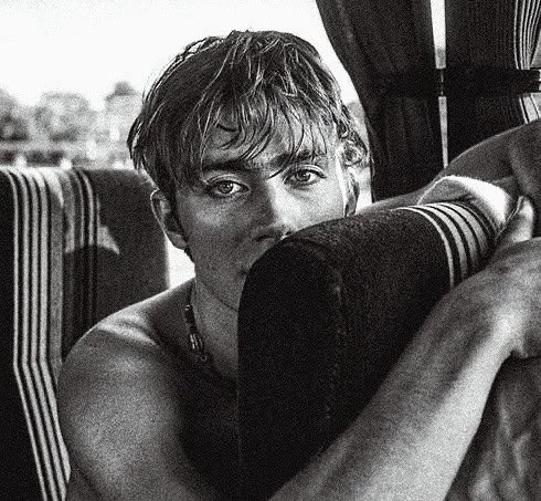 Damon Albarn thumbnail