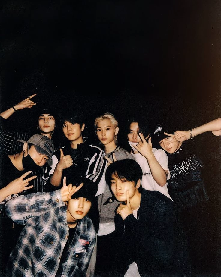Stray Kids thumbnail