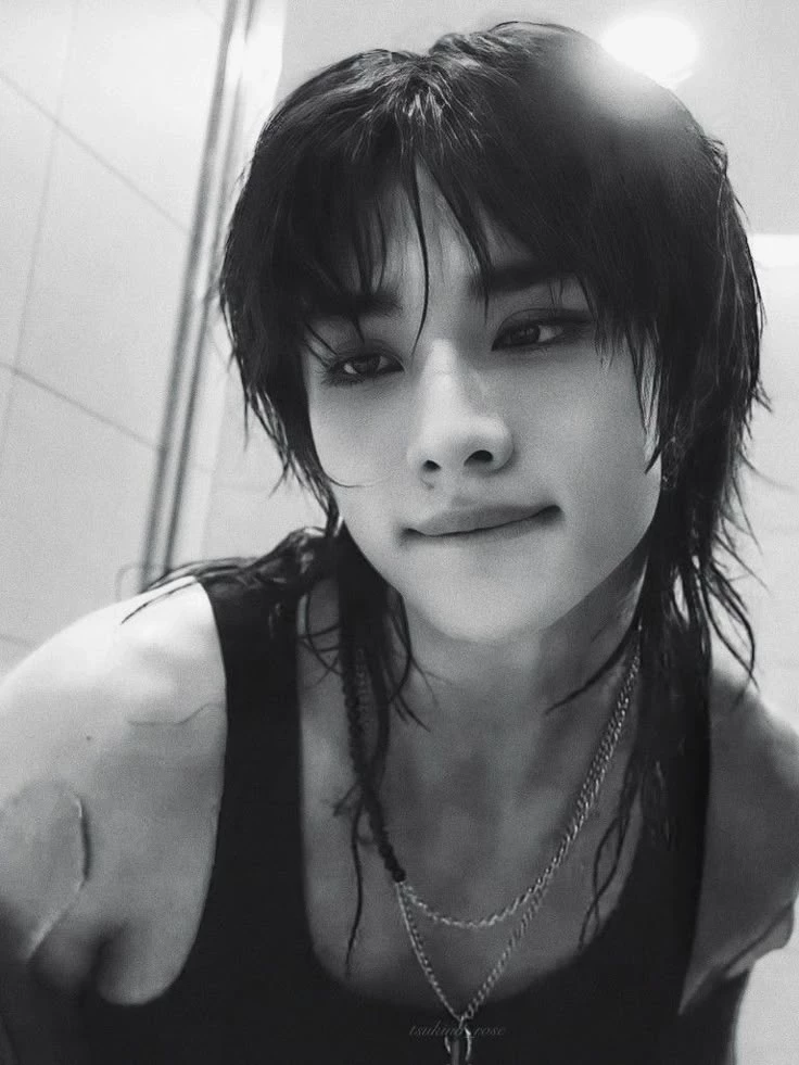 Hyunjin thumbnail