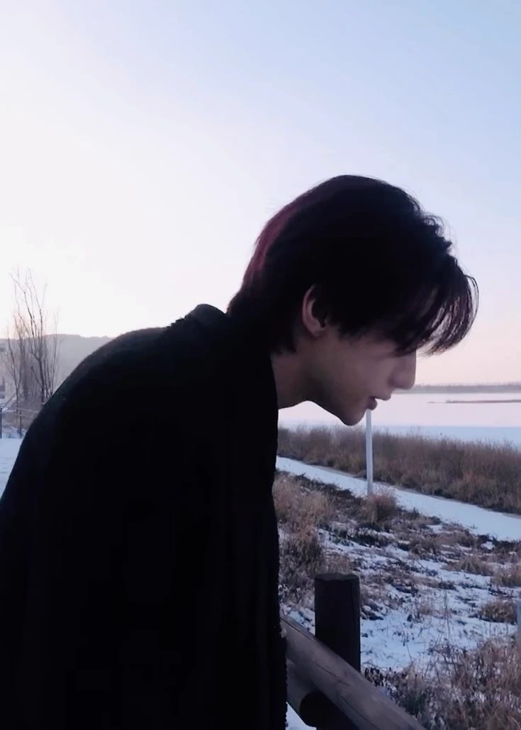Hyunjin thumbnail