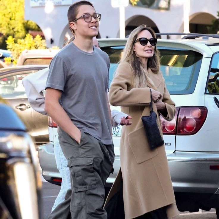 Knox Leon Jolie-Pitt thumbnail
