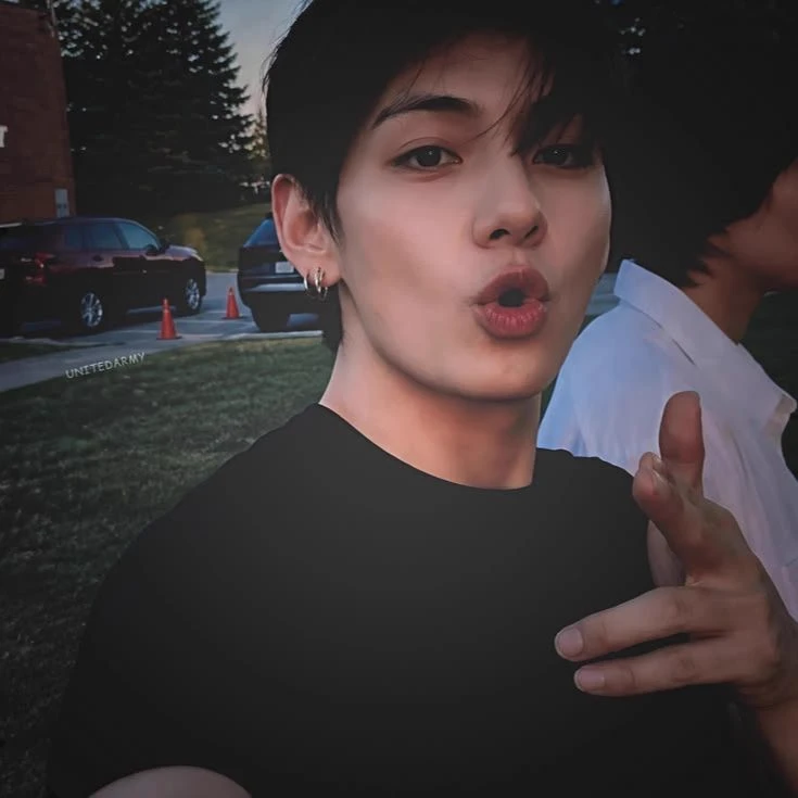 Taehyung Idol thumbnail