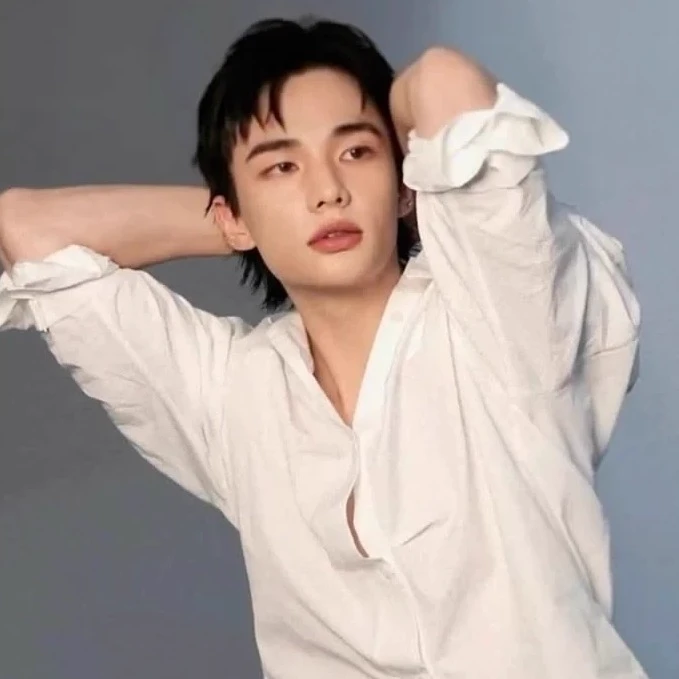 Hyunjin - betrayal thumbnail