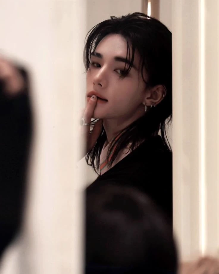 Hyeonjin thumbnail