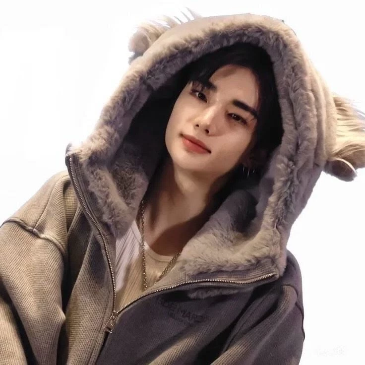 Hyeonjin thumbnail