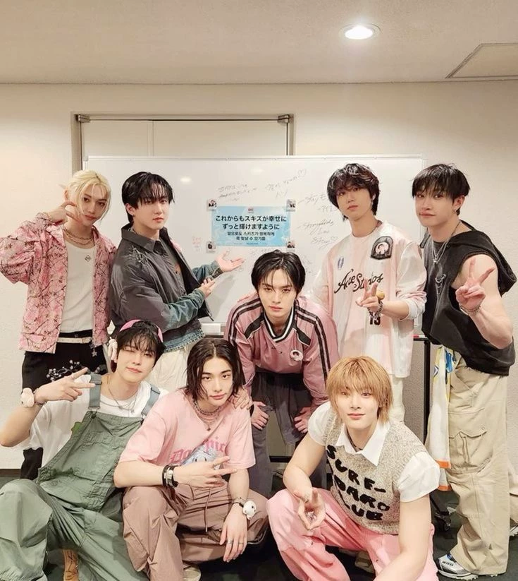 Stray Kids thumbnail