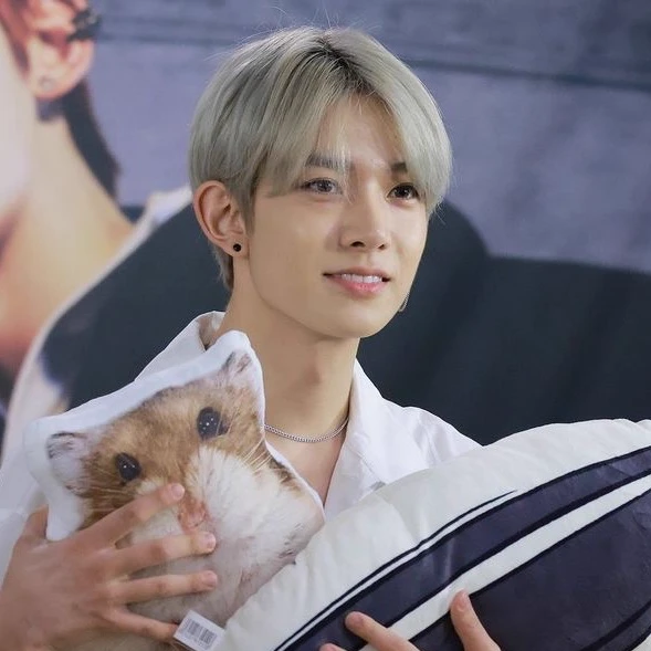 Heeseung thumbnail