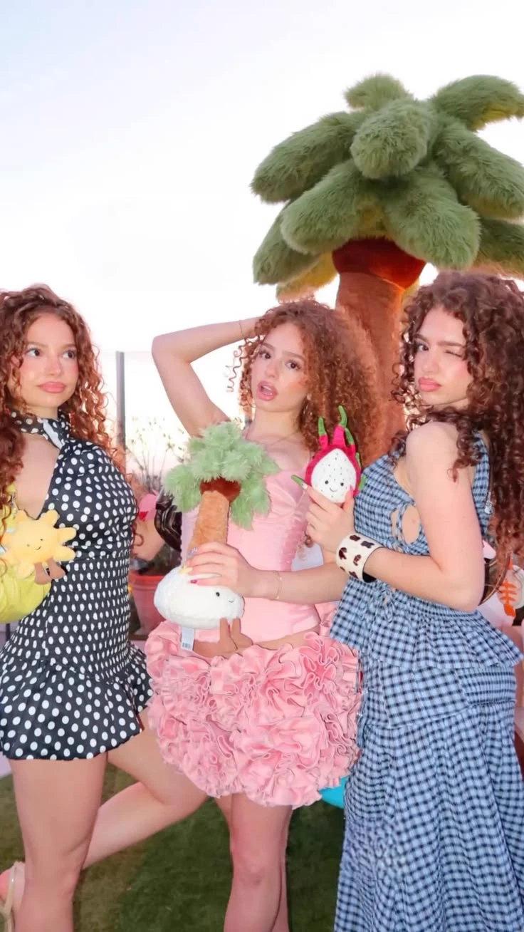 Kalogeras sisters thumbnail
