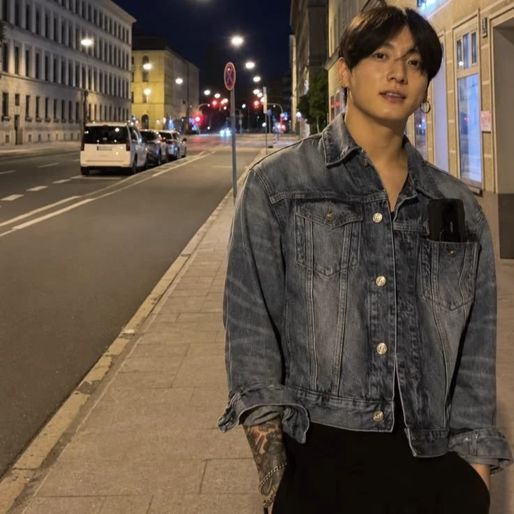 Jeon Jungkook thumbnail