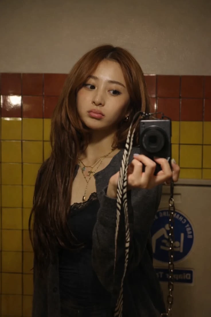 huh yunjin thumbnail
