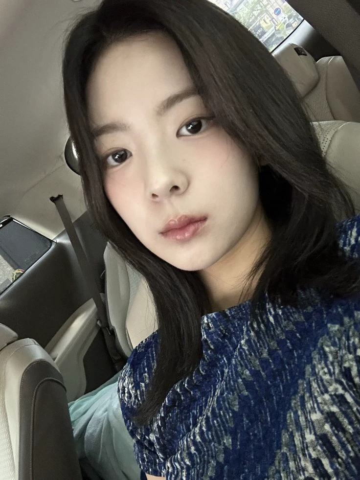 Lia thumbnail