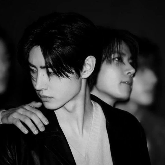 Sunghoon called out to Evan. thumbnail