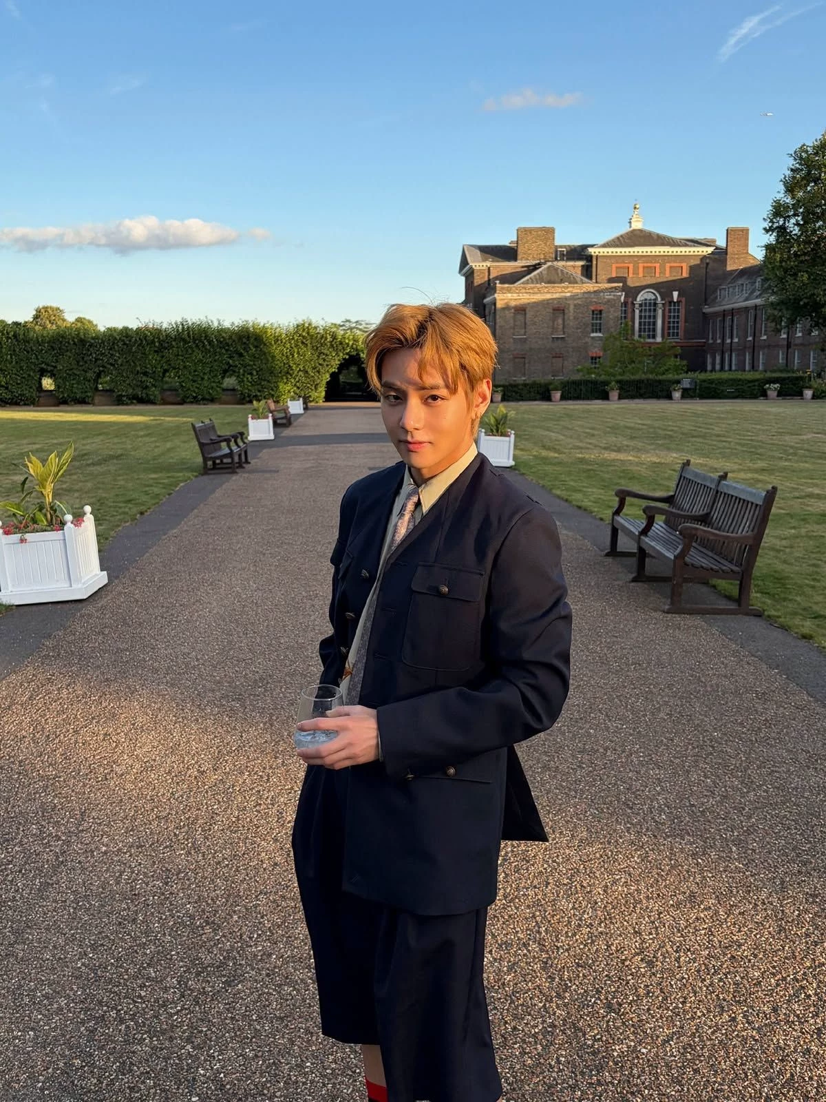 Taehyung (V) thumbnail