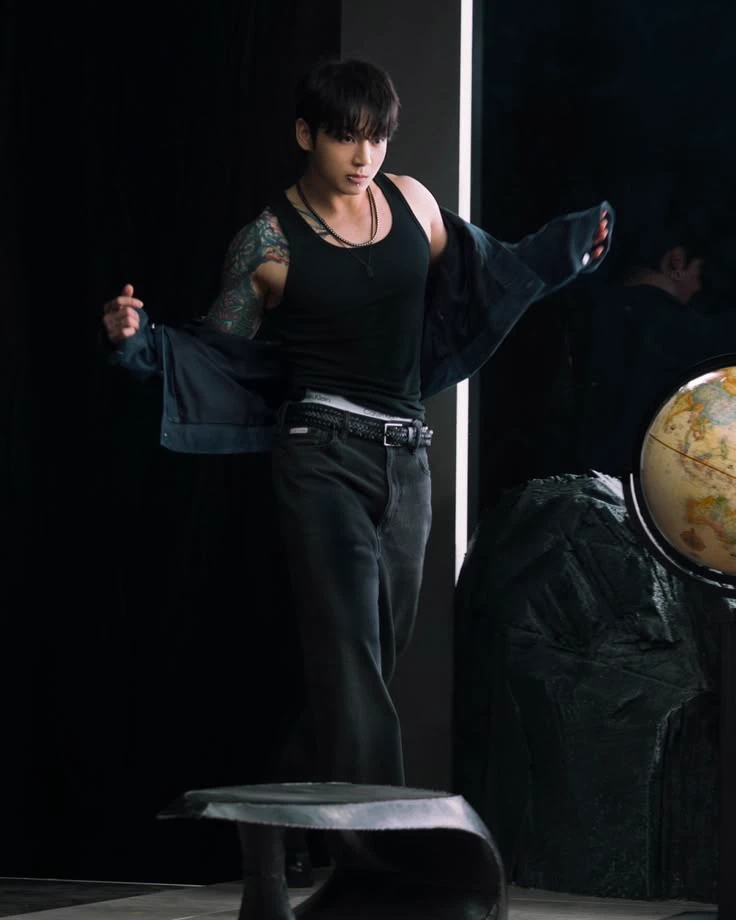 Jeon Jungkook ⚠ thumbnail