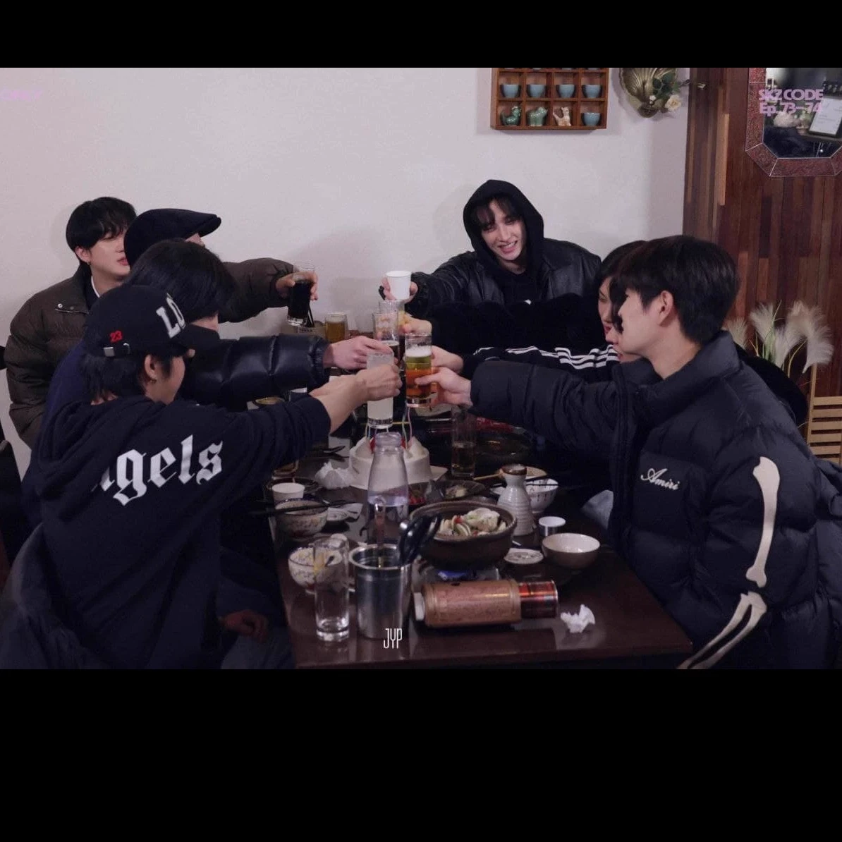 Straykids thumbnail