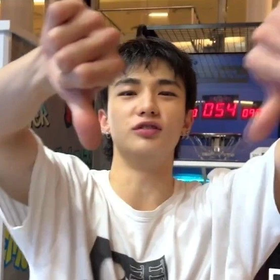 Hyunjin thumbnail