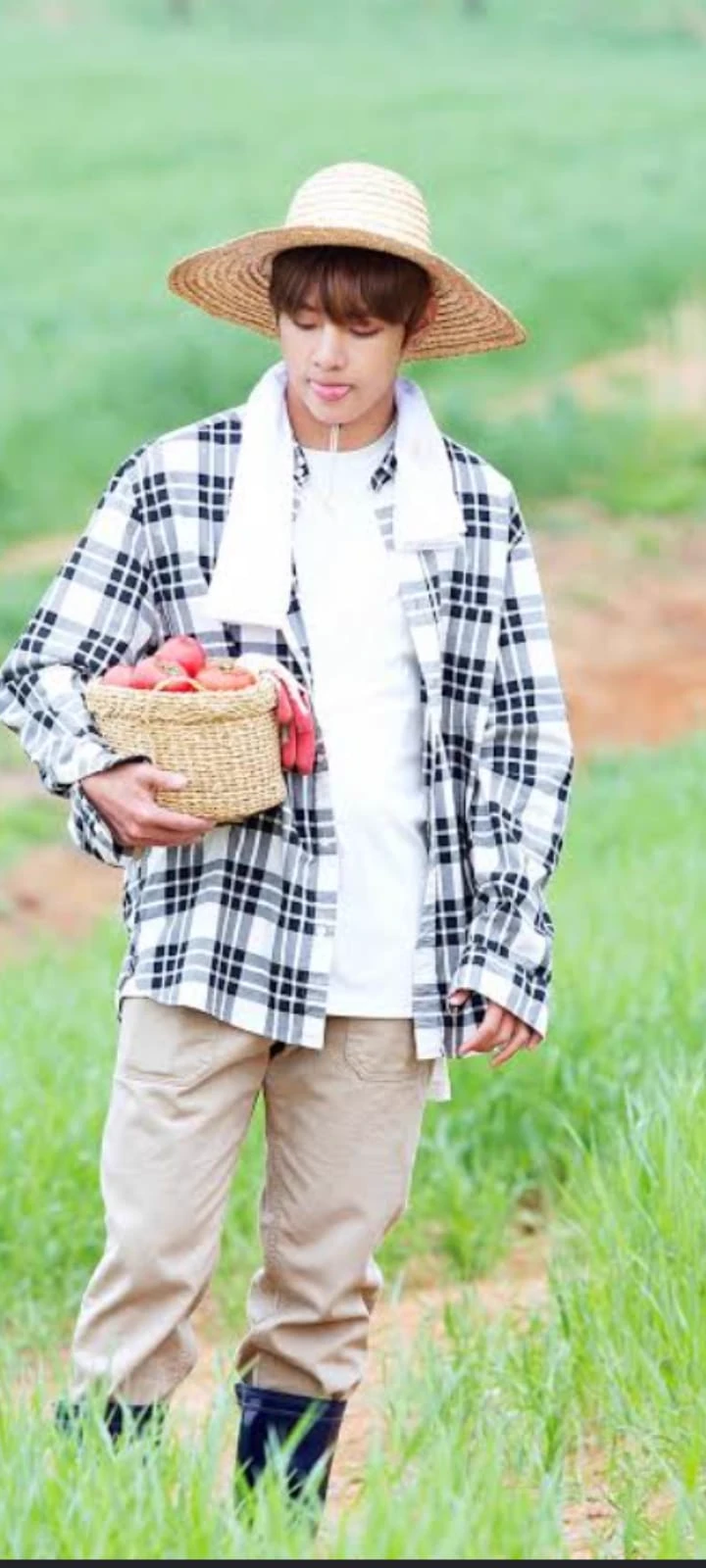 Kim Taehyung thumbnail