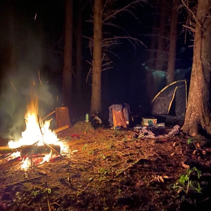 Kaden Lynch (tent sharing) thumbnail