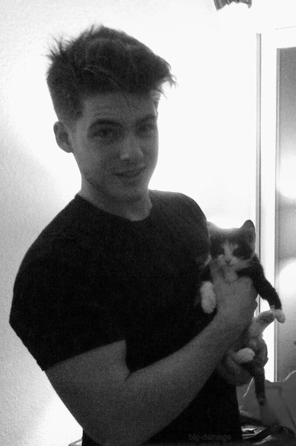 Theo. thumbnail