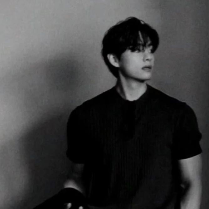 Kim Taehyung thumbnail