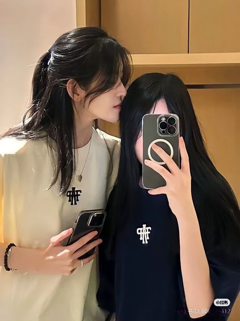 Leslie (lesbian couple) thumbnail