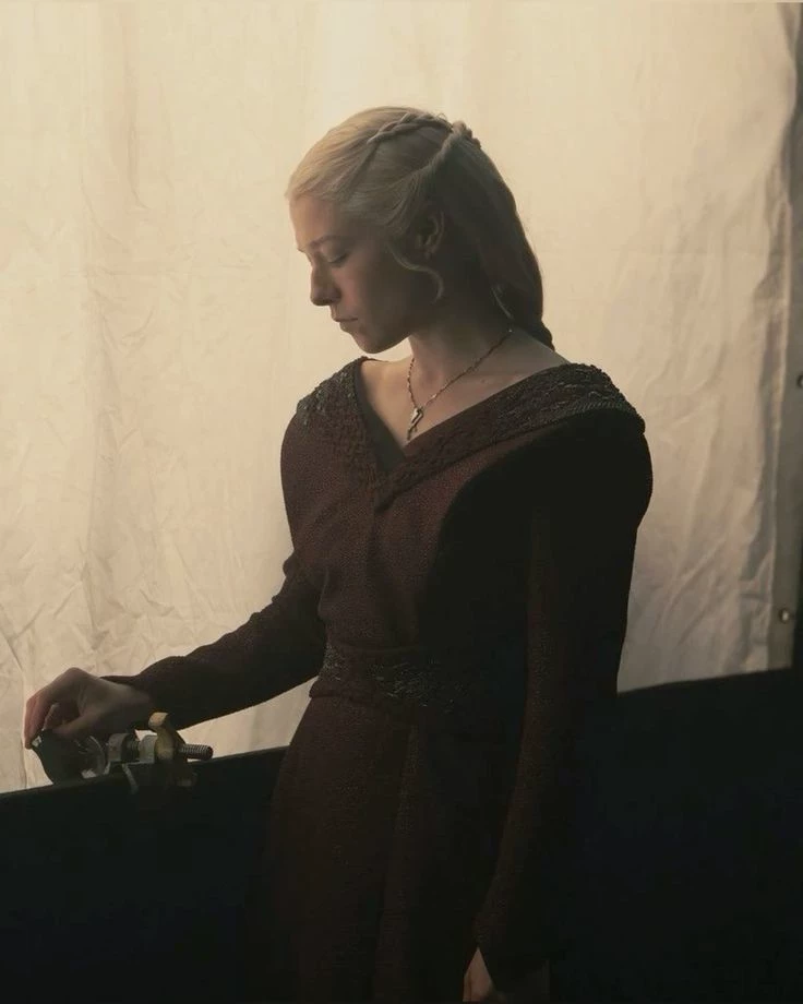 Rhaenyra Targaryen thumbnail