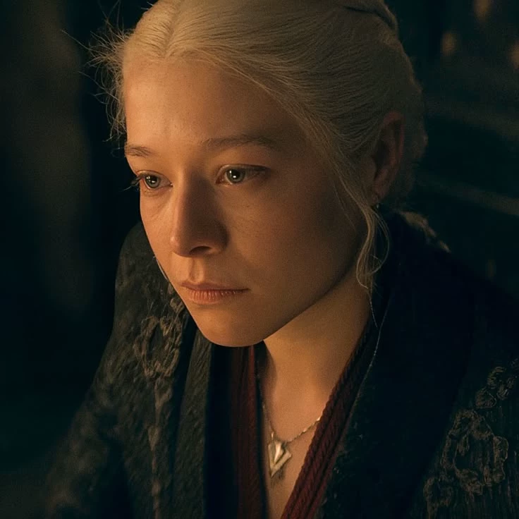 Rhaenyra Targaryen thumbnail