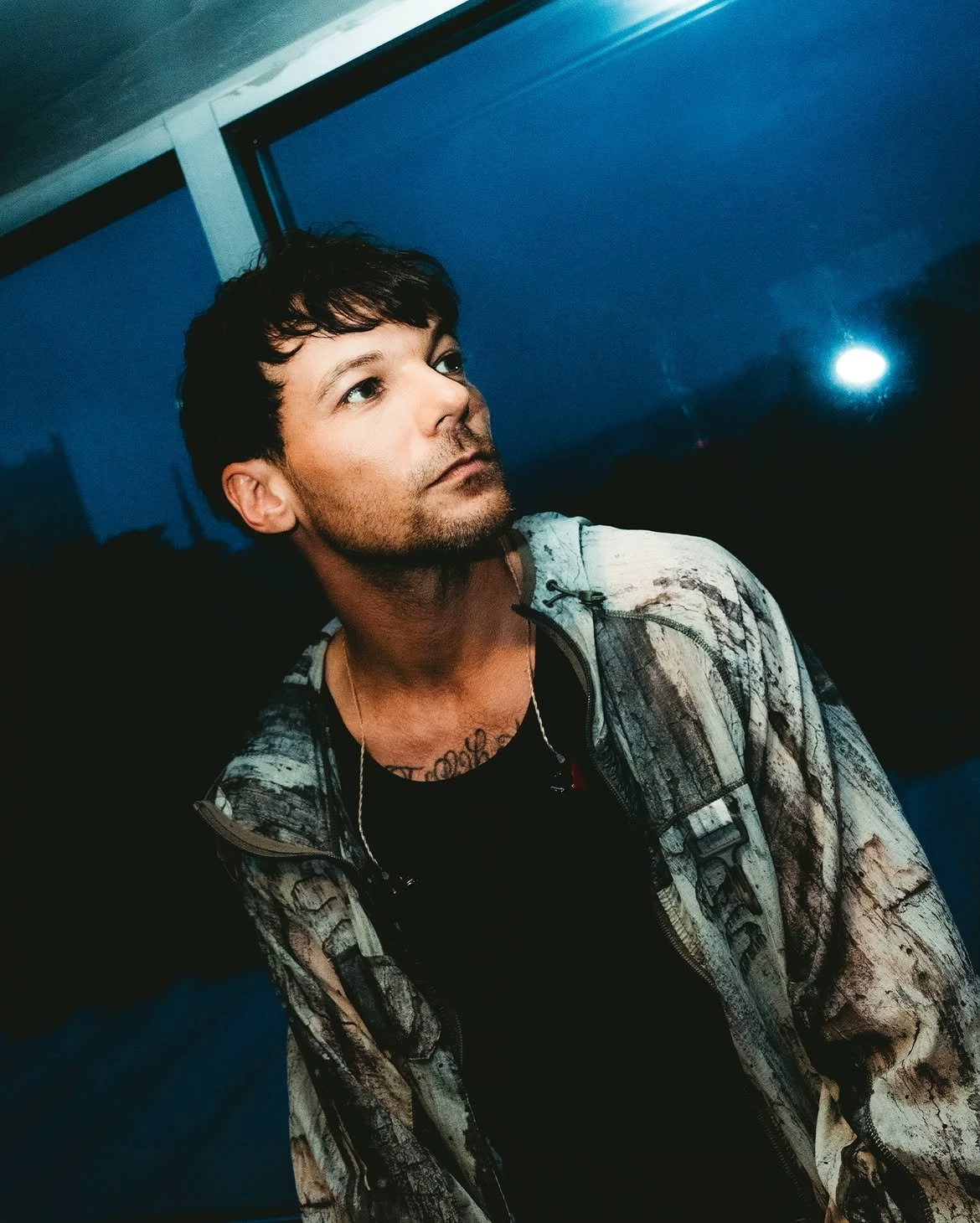 louis tomlinson thumbnail