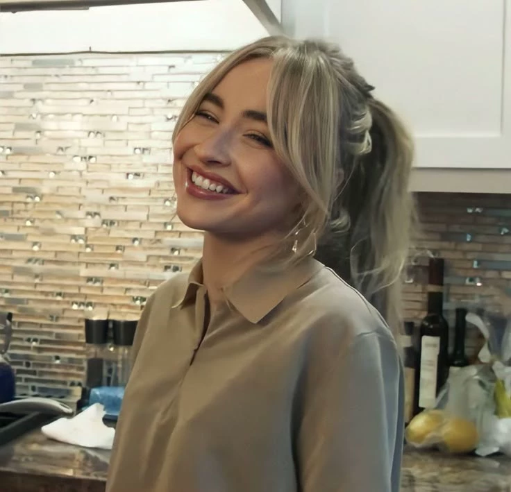 Sabrina Carpenter. thumbnail