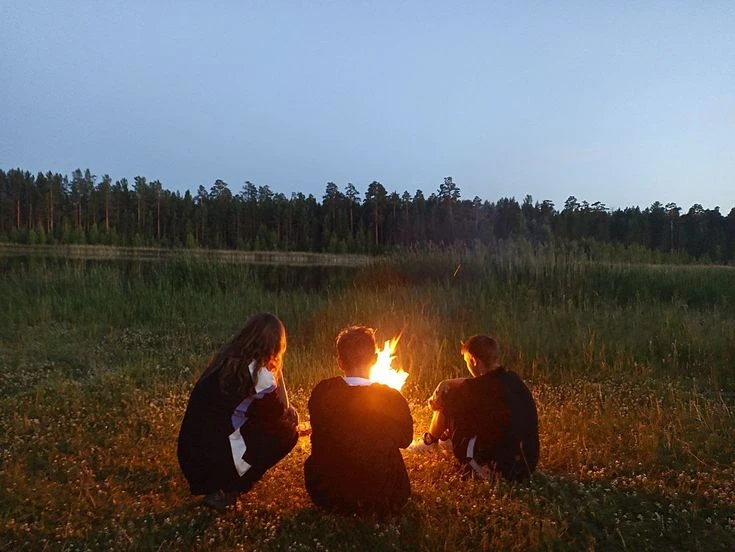 Group of friends thumbnail