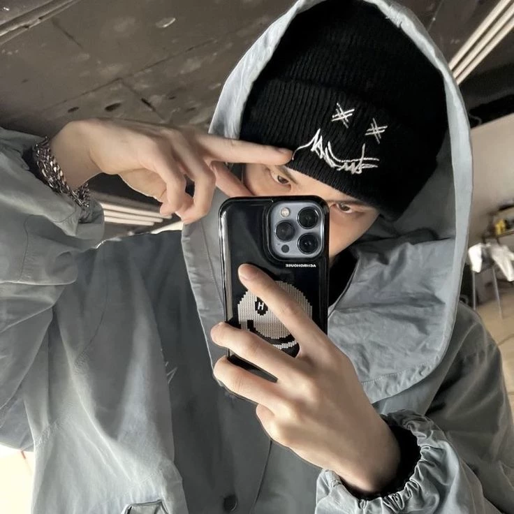 Hyunjin thumbnail