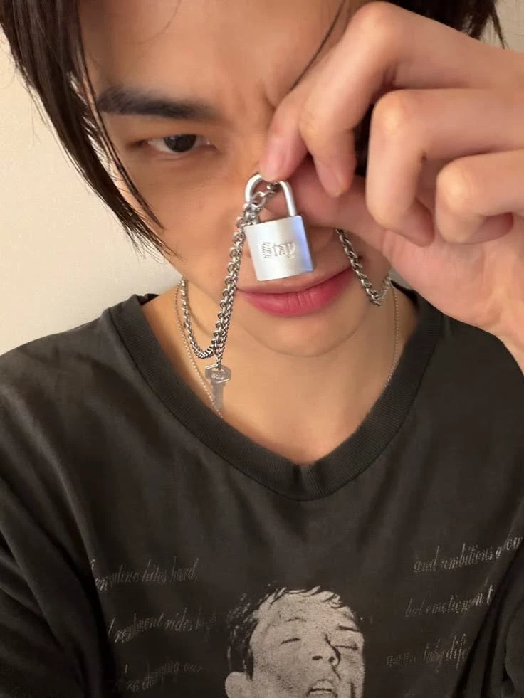 Hyunjin thumbnail